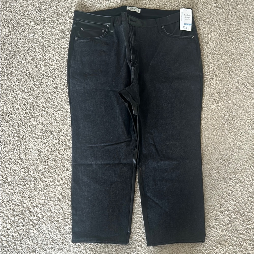 Abercrombie & Fitch Black Ultra High Rise Ankle Straight w/ Pleather Back